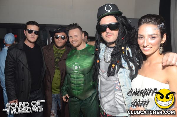 T2 lounge photo 110 - October 31st, 2013