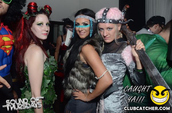 T2 lounge photo 112 - October 31st, 2013