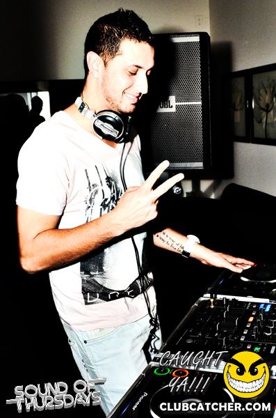 T2 lounge photo 121 - October 31st, 2013