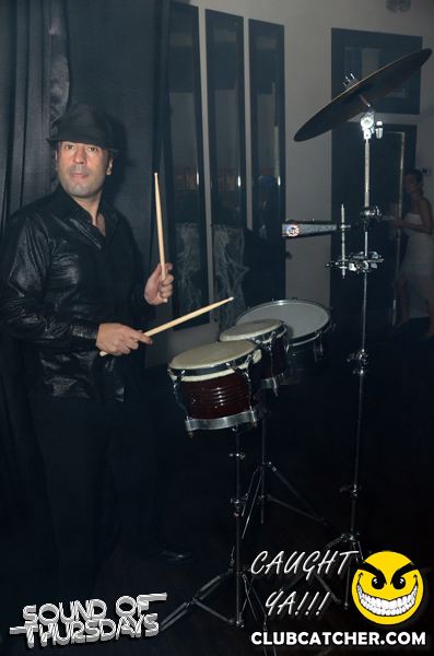 T2 lounge photo 136 - October 31st, 2013