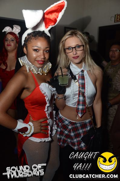 T2 lounge photo 15 - October 31st, 2013