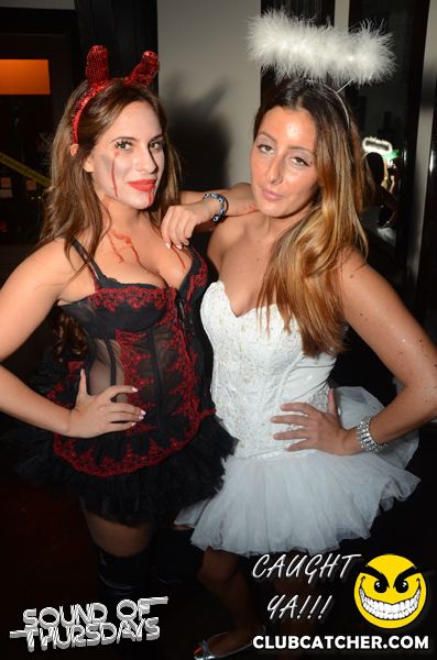 T2 lounge photo 16 - October 31st, 2013