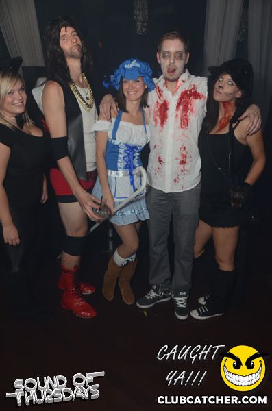 T2 lounge photo 151 - October 31st, 2013