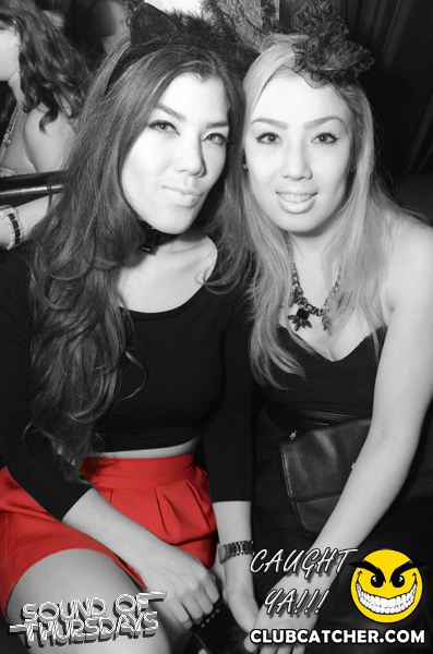 T2 lounge photo 153 - October 31st, 2013