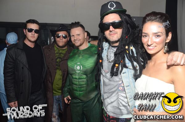 T2 lounge photo 18 - October 31st, 2013