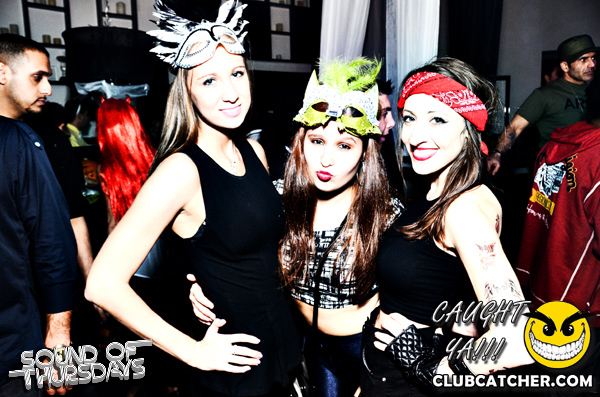 T2 lounge photo 28 - October 31st, 2013