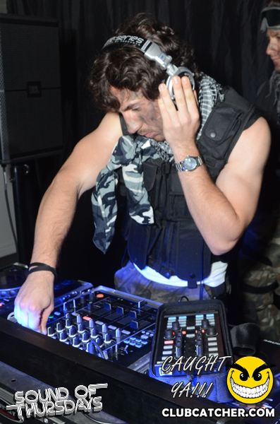 T2 lounge photo 52 - October 31st, 2013