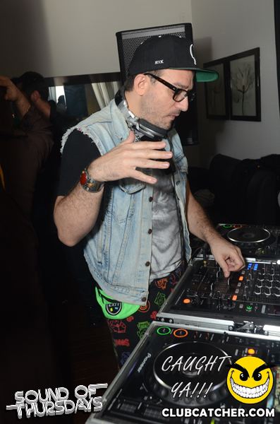 T2 lounge photo 74 - October 31st, 2013