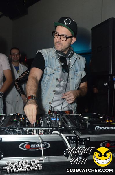 T2 lounge photo 76 - October 31st, 2013