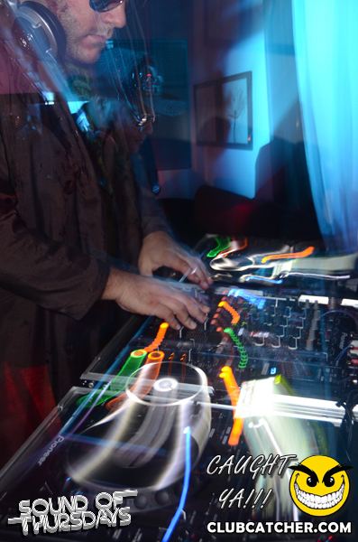 T2 lounge photo 82 - October 31st, 2013