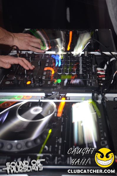 T2 lounge photo 89 - October 31st, 2013