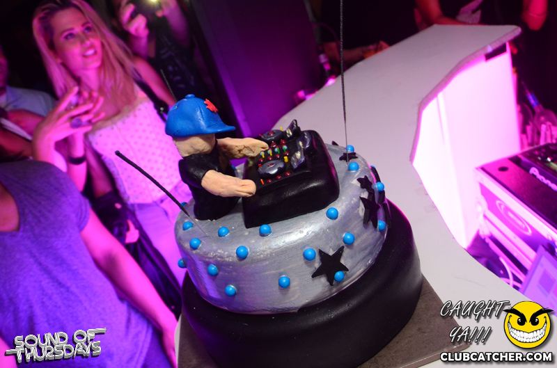 T2 lounge photo 19 - June 26th, 2014