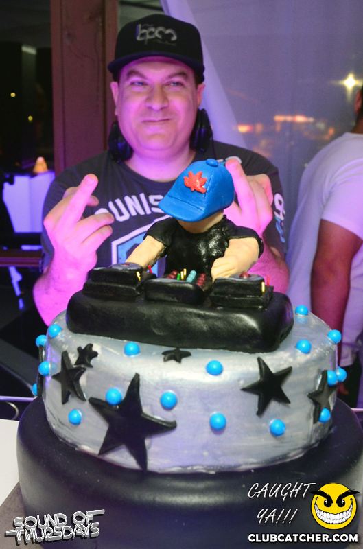 T2 lounge photo 7 - June 26th, 2014