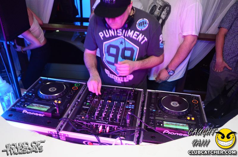 T2 lounge photo 92 - June 26th, 2014