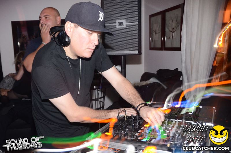 T2 lounge photo 19 - October 30th, 2014