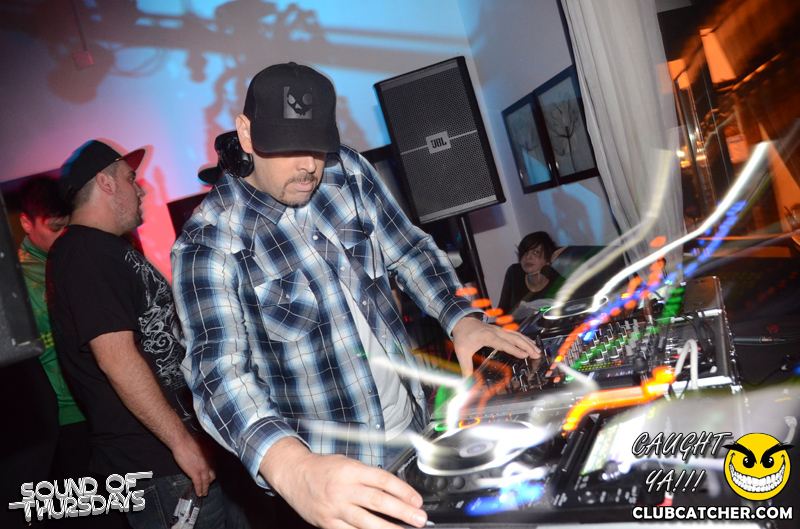 T2 lounge photo 27 - October 30th, 2014