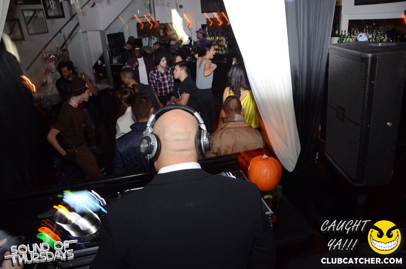 T2 lounge photo 29 - October 30th, 2014