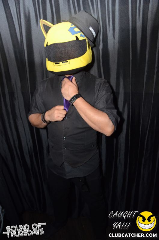 T2 lounge photo 9 - October 30th, 2014