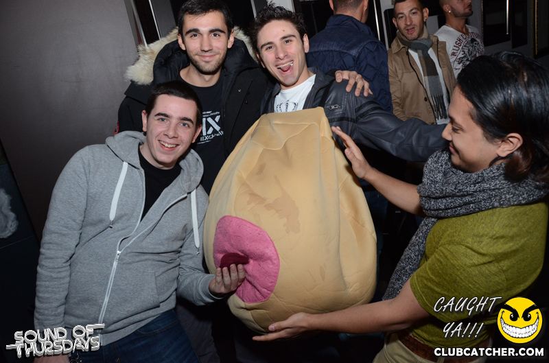 T2 lounge photo 10 - October 30th, 2014