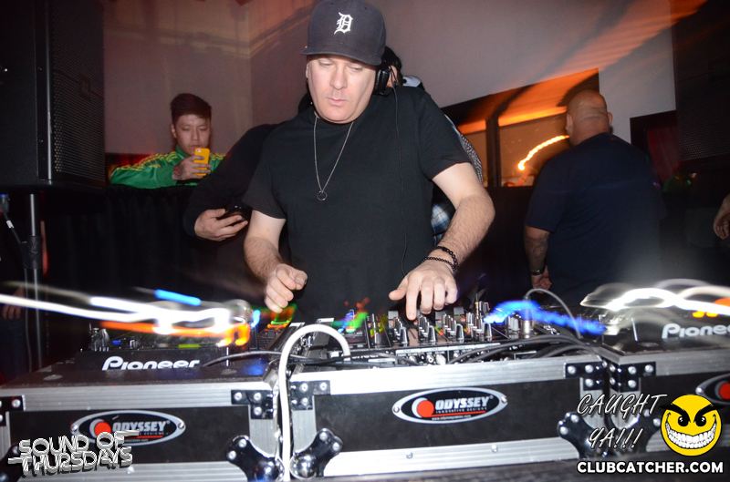 T2 lounge photo 95 - October 30th, 2014