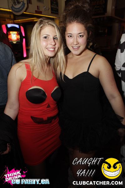 Madison lounge photo 367 - October 31st, 2011