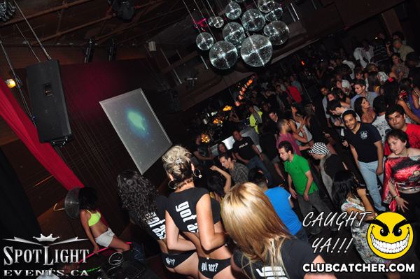 6 Degrees nightclub photo 147 - July 8th, 2011