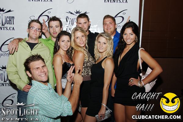 6 Degrees nightclub photo 11 - August 5th, 2011