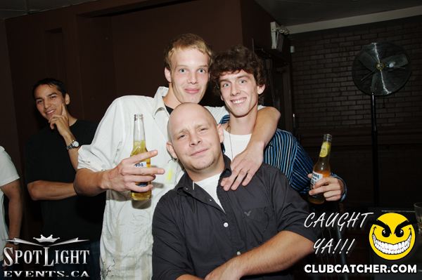 6 Degrees nightclub photo 109 - August 5th, 2011