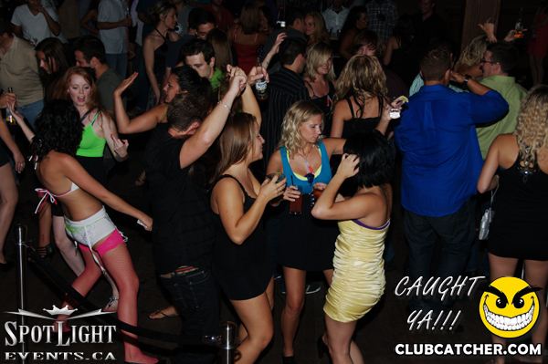 6 Degrees nightclub photo 117 - August 5th, 2011