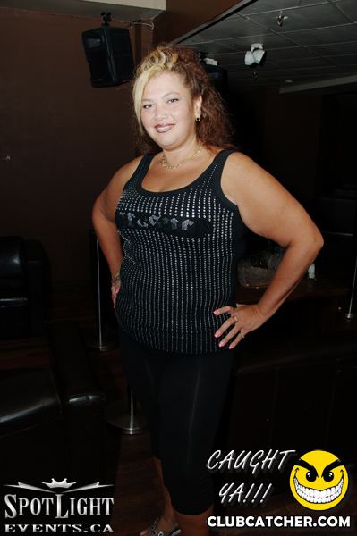 6 Degrees nightclub photo 124 - August 5th, 2011