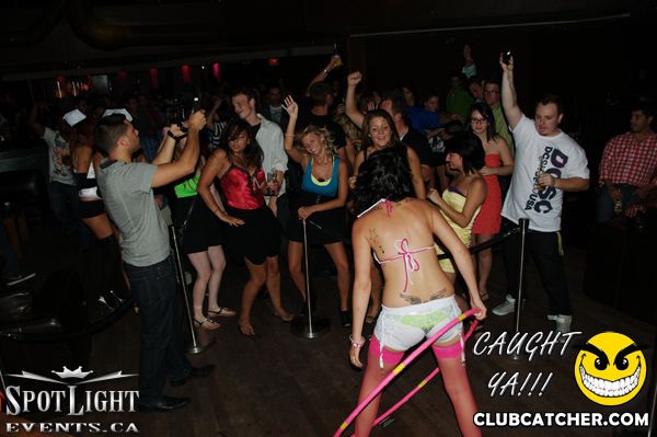 6 Degrees nightclub photo 135 - August 5th, 2011