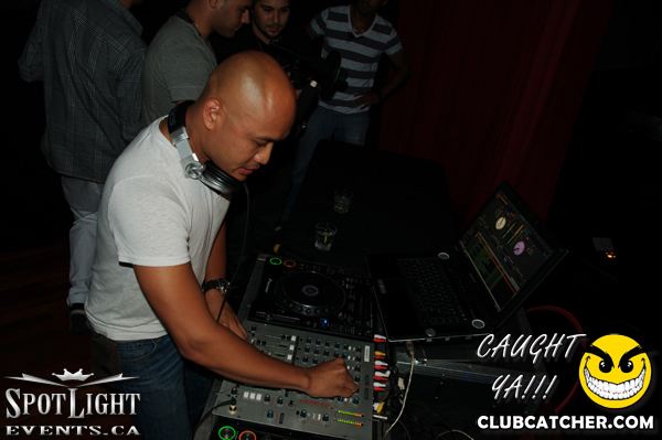 6 Degrees nightclub photo 142 - August 5th, 2011