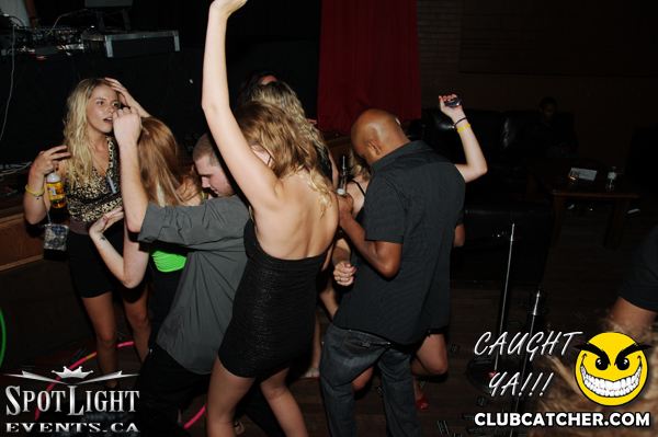 6 Degrees nightclub photo 147 - August 5th, 2011