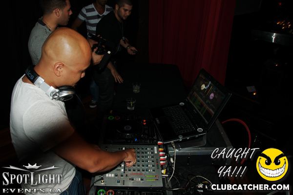 6 Degrees nightclub photo 172 - August 5th, 2011