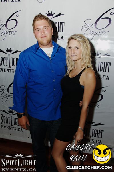 6 Degrees nightclub photo 22 - August 5th, 2011