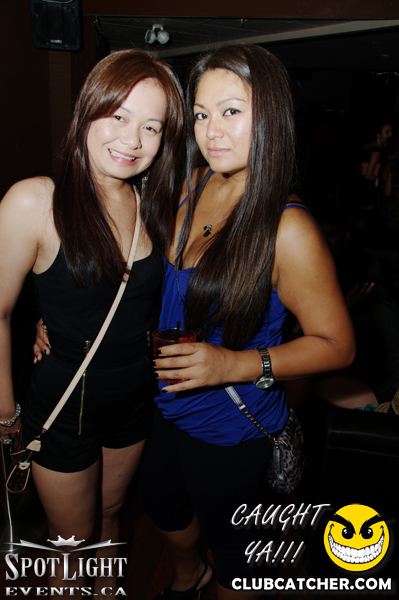 6 Degrees nightclub photo 23 - August 5th, 2011