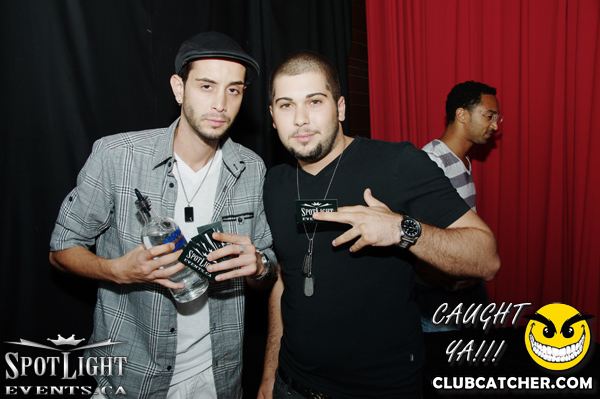 6 Degrees nightclub photo 37 - August 5th, 2011