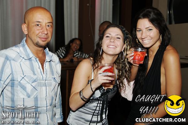 6 Degrees nightclub photo 43 - August 5th, 2011