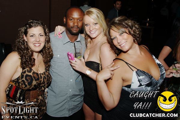 6 Degrees nightclub photo 7 - August 5th, 2011