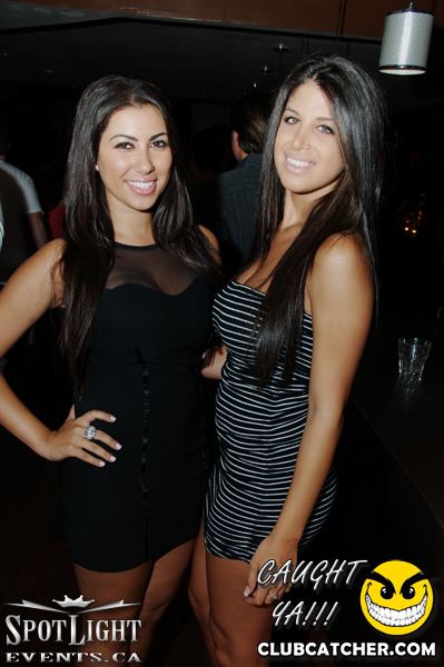 6 Degrees nightclub photo 62 - August 5th, 2011