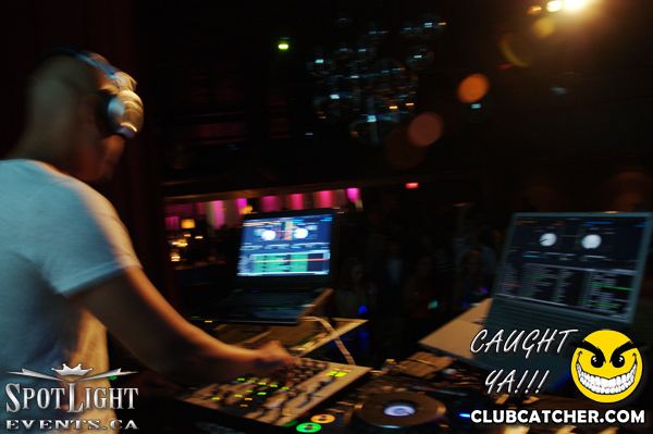 6 Degrees nightclub photo 70 - August 5th, 2011