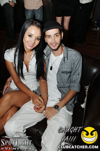 6 Degrees nightclub photo 75 - August 5th, 2011