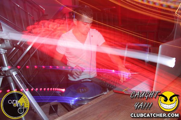 6 Degrees nightclub photo 1 - October 8th, 2011