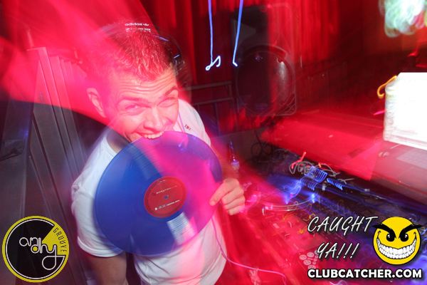 6 Degrees nightclub photo 23 - October 8th, 2011