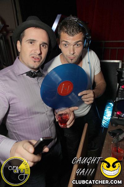 6 Degrees nightclub photo 37 - October 8th, 2011