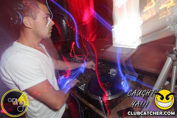 6 Degrees nightclub photo 40 - October 8th, 2011