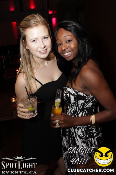 6 Degrees nightclub photo 107 - October 14th, 2011