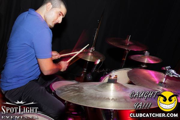 6 Degrees nightclub photo 111 - October 14th, 2011