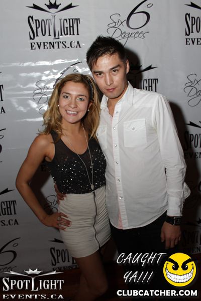6 Degrees nightclub photo 36 - October 14th, 2011