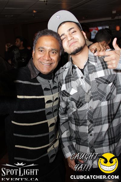 6 Degrees nightclub photo 43 - October 14th, 2011